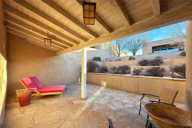 50 Paseo Aragon, Santa Fe, NM 87506