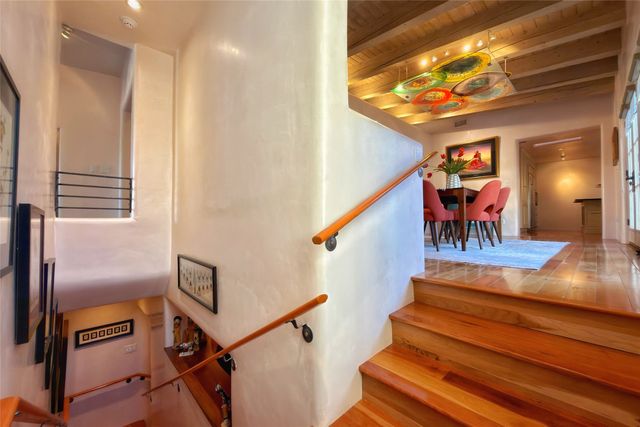 50 Paseo Aragon, Santa Fe, NM 87506