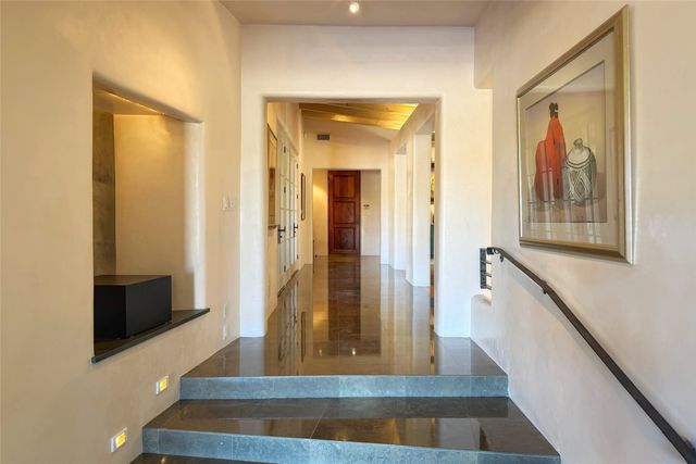 50 Paseo Aragon, Santa Fe, NM 87506