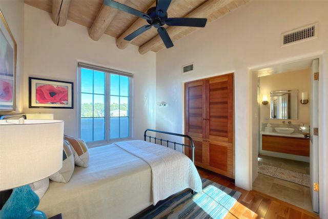 50 Paseo Aragon, Santa Fe, NM 87506