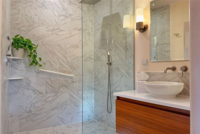 50 Paseo Aragon, Santa Fe, NM 87506