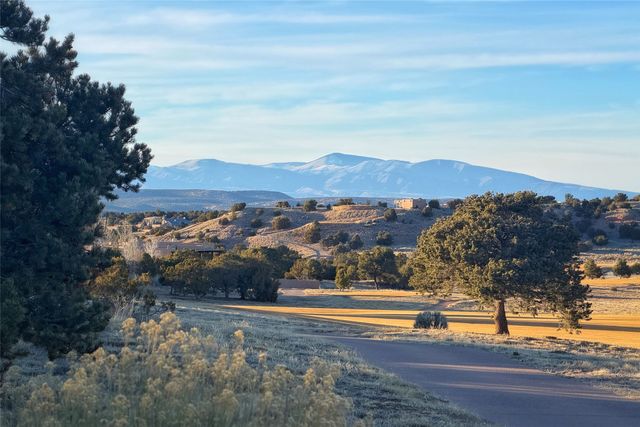 50 Paseo Aragon, Santa Fe, NM 87506