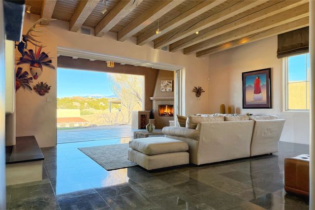 50 Paseo Aragon, Santa Fe, NM 87506