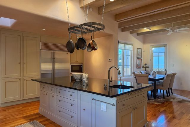 50 Paseo Aragon, Santa Fe, NM 87506