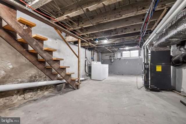 2043 S DARIEN ST, Philadelphia, PA 19148