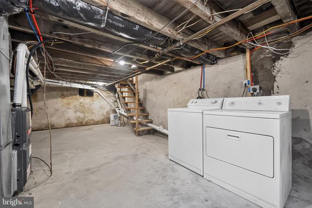 2043 S DARIEN ST, Philadelphia, PA 19148