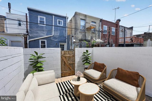 2043 S DARIEN ST, Philadelphia, PA 19148