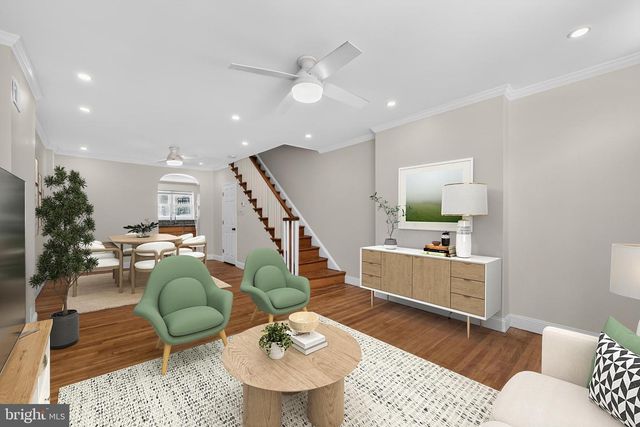 2043 S DARIEN ST, Philadelphia, PA 19148