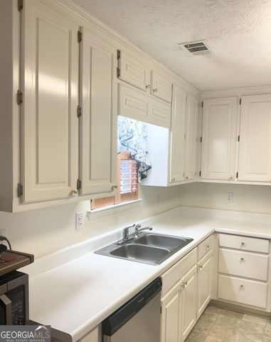 3041 Regal Drive, Mcdonough, GA 30253