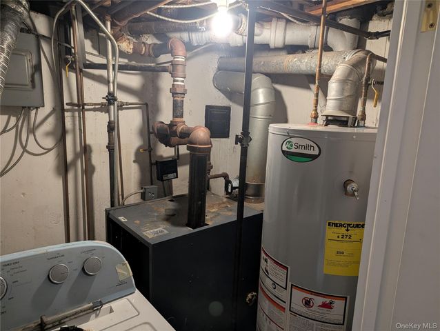 13710 64th Road, Flushing, NY 11367