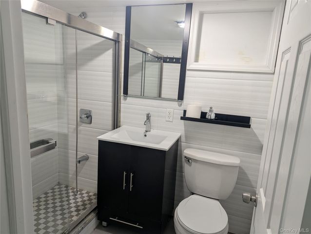 13710 64th Road, Flushing, NY 11367