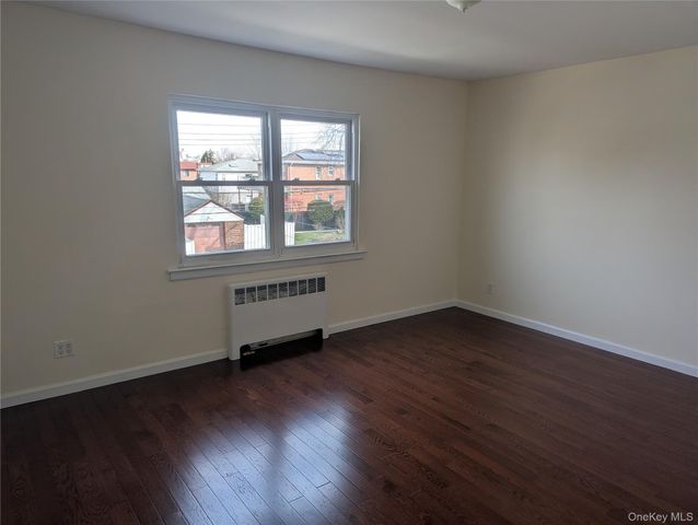 13710 64th Road, Flushing, NY 11367