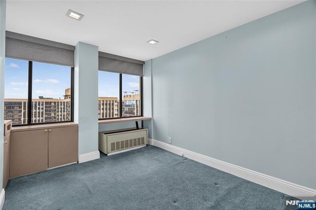 300 Winston Drive C3111, Cliffside Park, NJ 07010