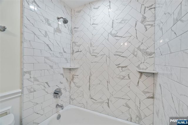 300 Winston Drive C3111, Cliffside Park, NJ 07010