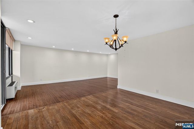 300 Winston Drive C3111, Cliffside Park, NJ 07010