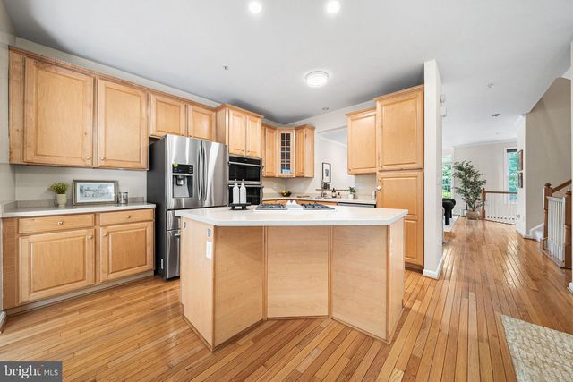 135 WOOTTON OAKS CT, Rockville, MD 20852