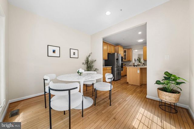 135 WOOTTON OAKS CT, Rockville, MD 20852