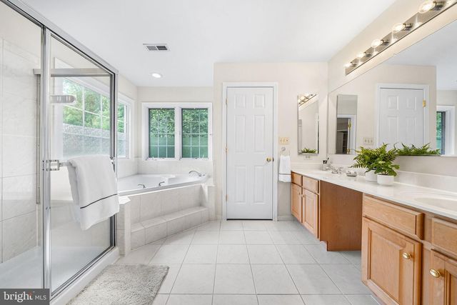 135 WOOTTON OAKS CT, Rockville, MD 20852