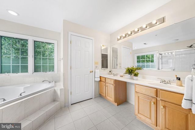 135 WOOTTON OAKS CT, Rockville, MD 20852