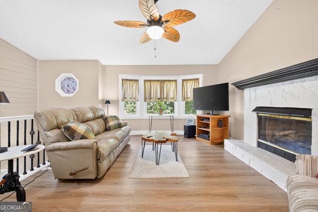 2475 Azalea Drive, Loganville, GA 30052