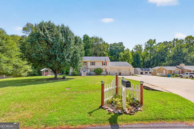 2475 Azalea Drive, Loganville, GA 30052
