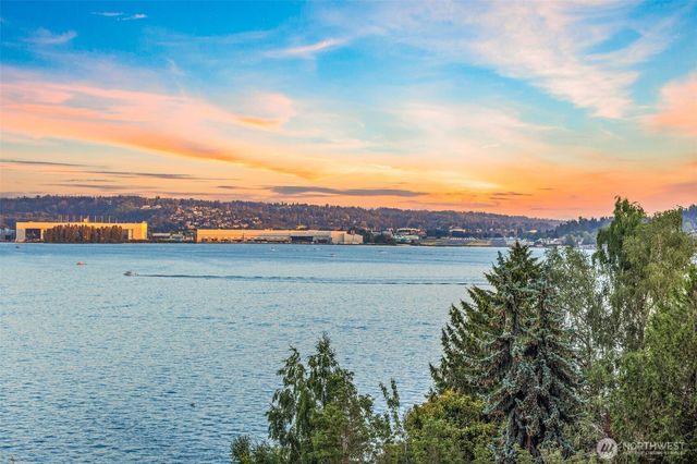8246 E Mercer Way, Mercer Island, WA 98040