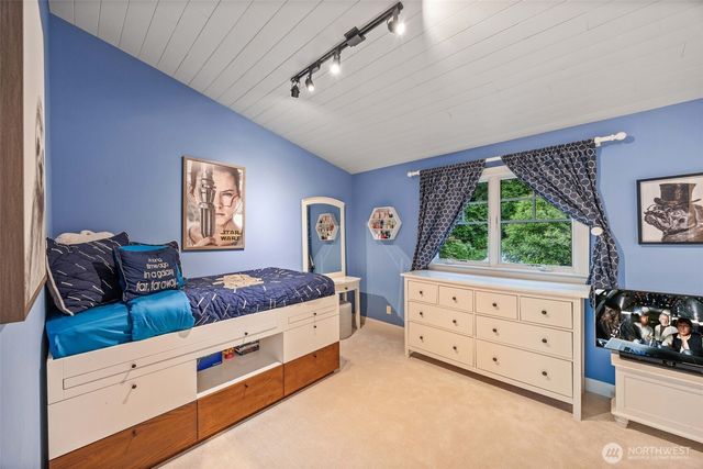 8246 E Mercer Way, Mercer Island, WA 98040