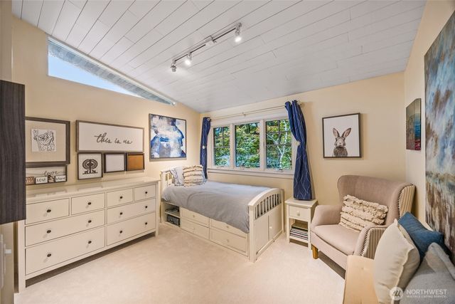 8246 E Mercer Way, Mercer Island, WA 98040