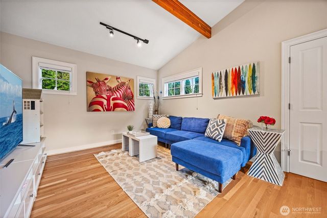 8246 E Mercer Way, Mercer Island, WA 98040