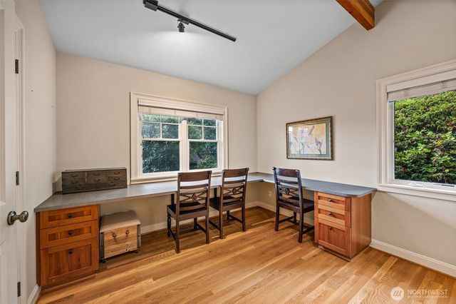 8246 E Mercer Way, Mercer Island, WA 98040