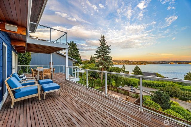 8246 E Mercer Way, Mercer Island, WA 98040