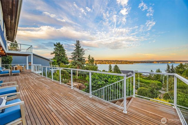 8246 E Mercer Way, Mercer Island, WA 98040