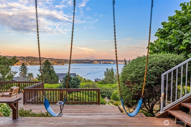 8246 E Mercer Way, Mercer Island, WA 98040