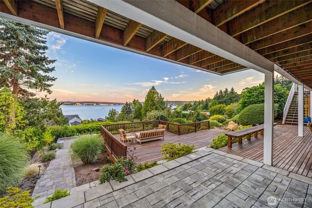 8246 E Mercer Way, Mercer Island, WA 98040