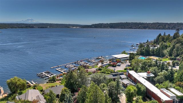 8246 E Mercer Way, Mercer Island, WA 98040