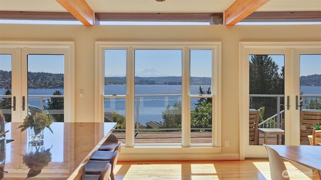 8246 E Mercer Way, Mercer Island, WA 98040