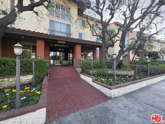 12830 Burbank Boulevard 107, Valley Village, CA 91607