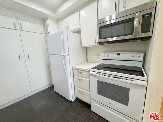 12830 Burbank Boulevard 107, Valley Village, CA 91607