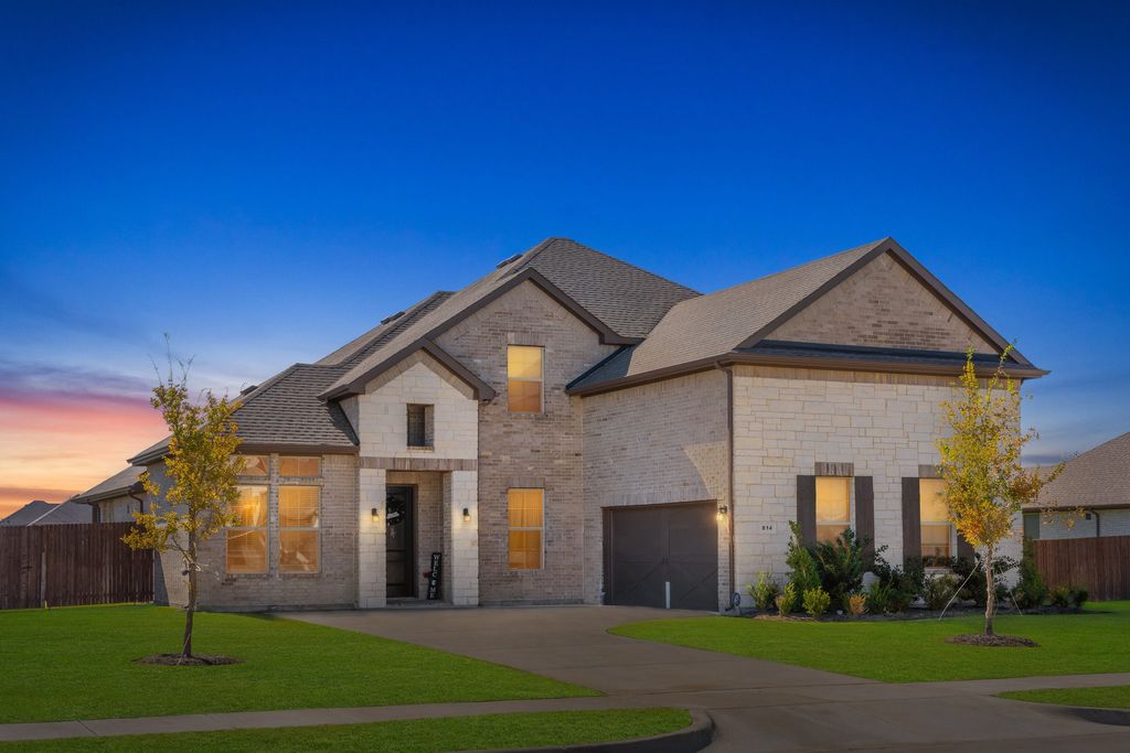 814 Hat Creek Drive, Midlothian, TX 76065 — exterior