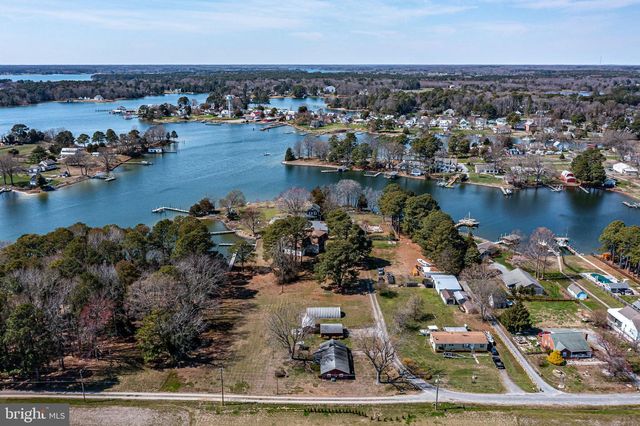 305 COLIEVILLE LN, Reedville, VA 22539