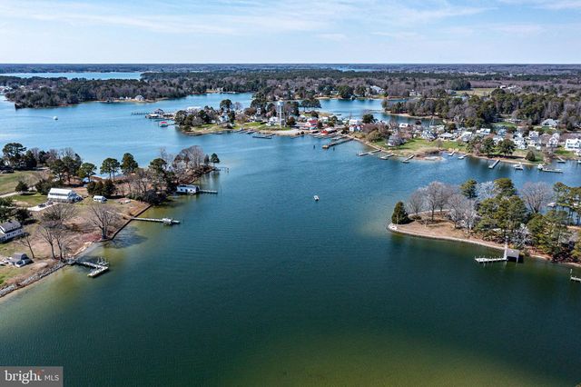 305 COLIEVILLE LN, Reedville, VA 22539
