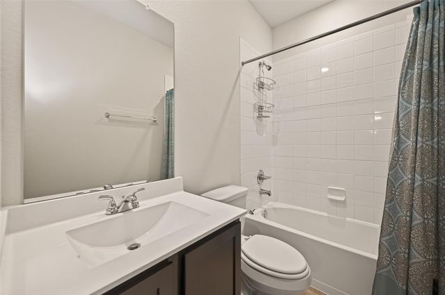 10010 Pine Valley Court, Baytown, TX 77521