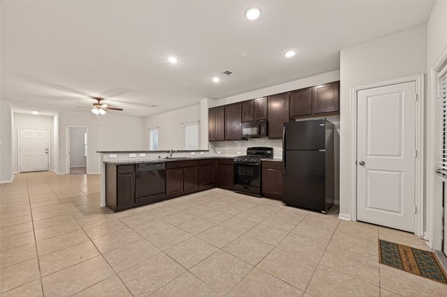 10010 Pine Valley Court, Baytown, TX 77521