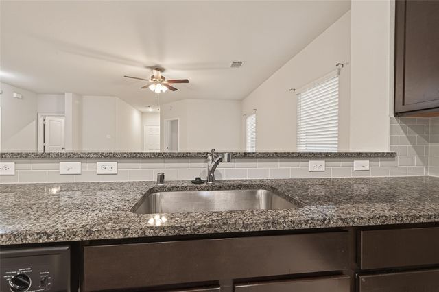 10010 Pine Valley Court, Baytown, TX 77521