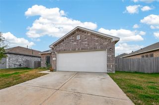 10010 Pine Valley Court, Baytown, TX 77521