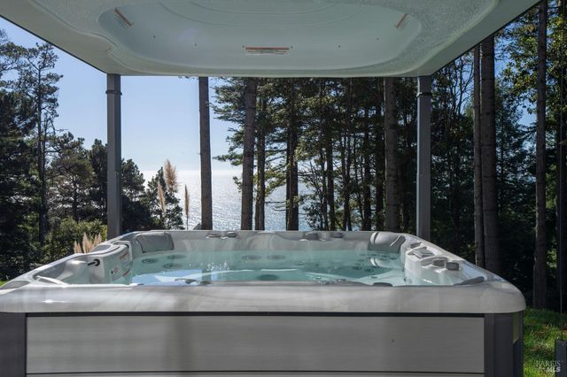 36780 Glennen Dr, Gualala, CA 95445