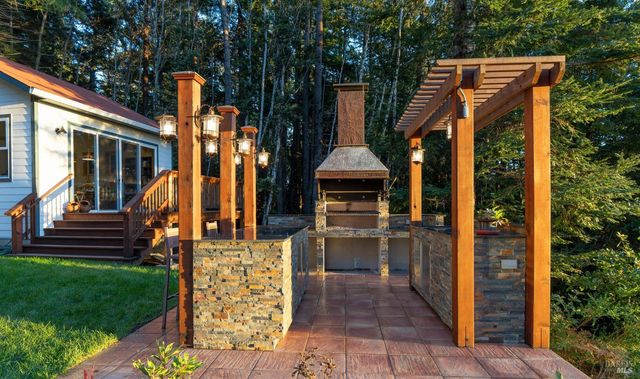 36780 Glennen Dr, Gualala, CA 95445