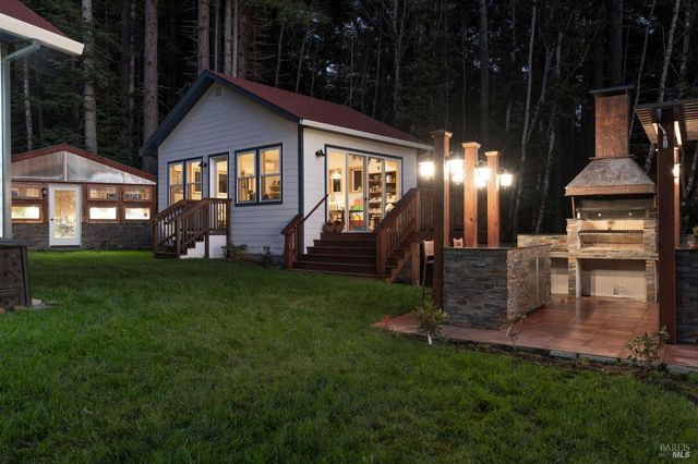 36780 Glennen Dr, Gualala, CA 95445