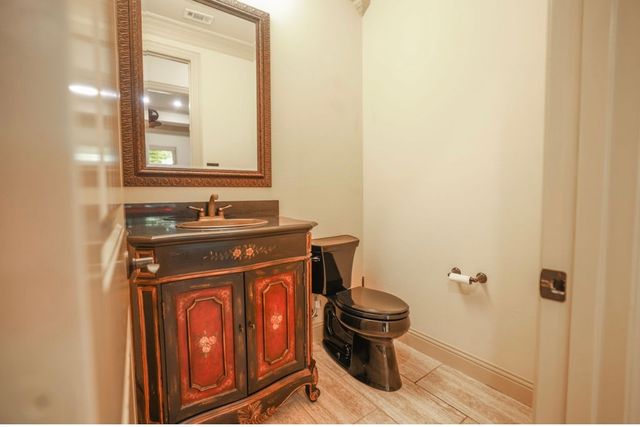 1387 Shadow Lakes Drive, Wills Point, TX 75169