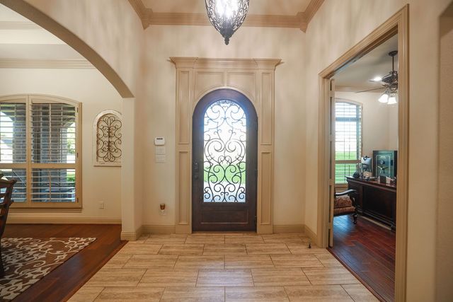 1387 Shadow Lakes Drive, Wills Point, TX 75169